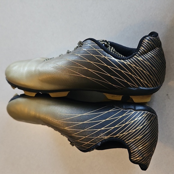 DSG Soccer Cleats - Picture 6 of 10